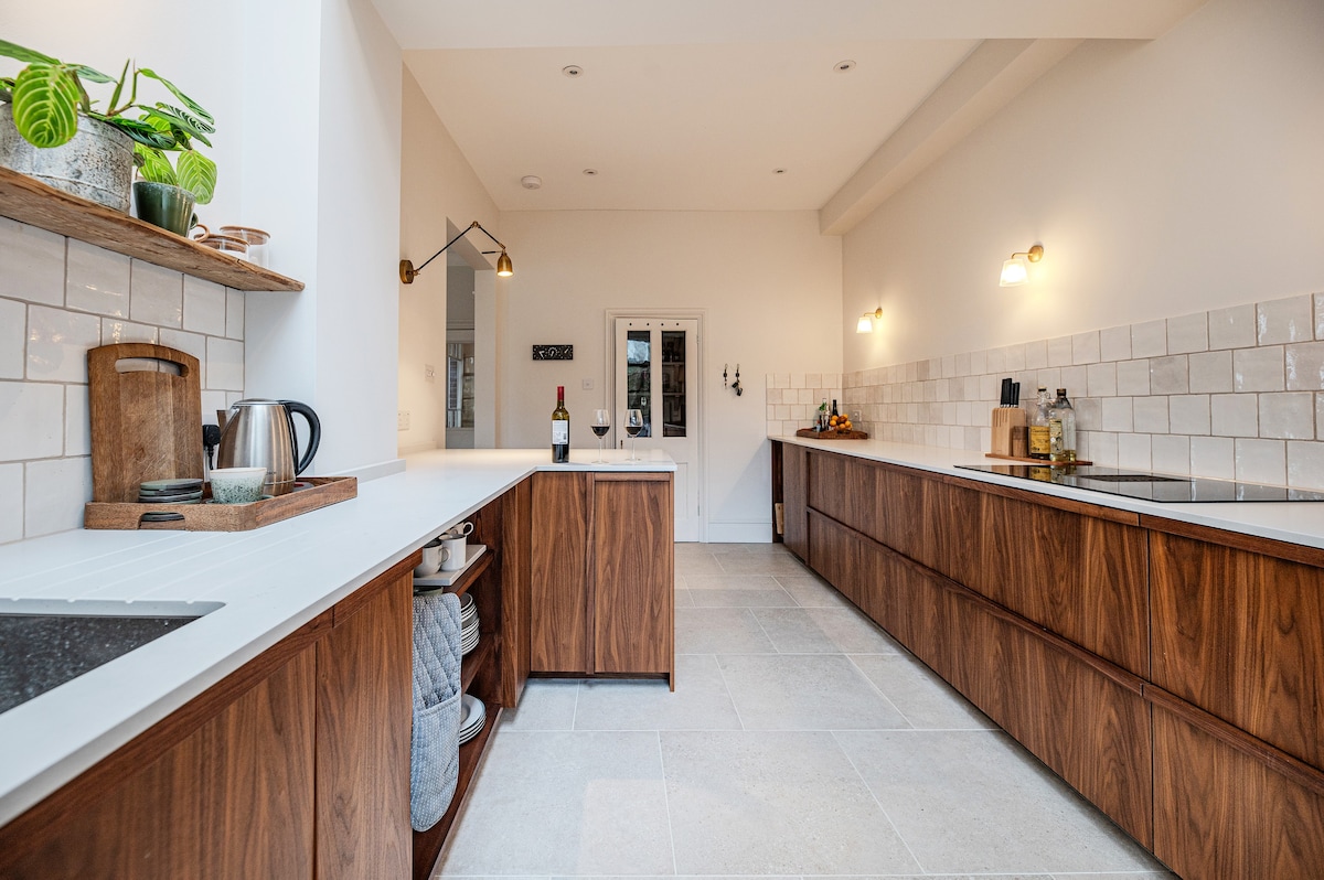 kingswood39